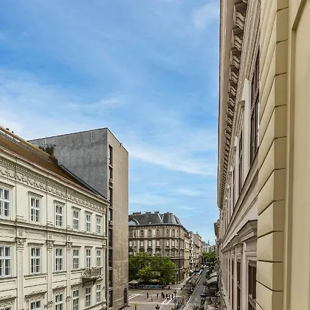 Appartement Center With Balcony