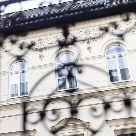 Center With Balcony Apartament Budapeszt