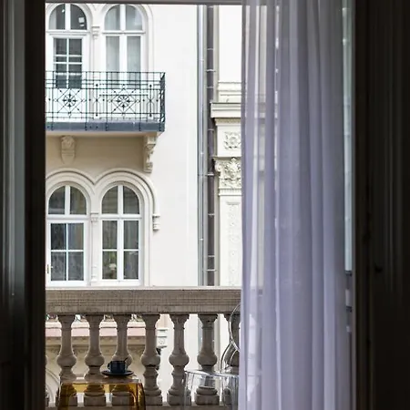 Apartament Center With Balcony